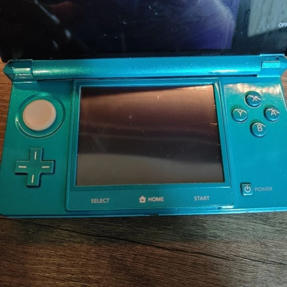 Nintendo 3DS Aqua Blue Handheld Gaming Console Glasses-free 3D Retro Fun ctr-001 - Picture 2 of 5